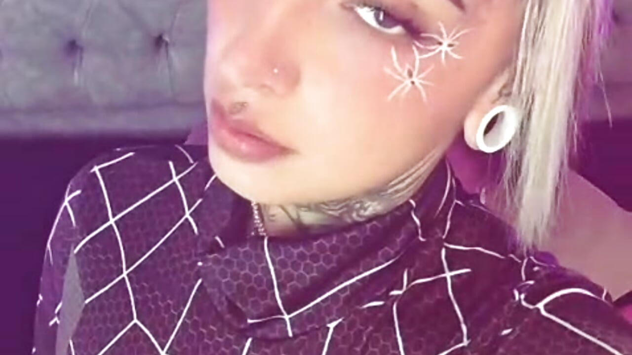 🕷🕸🔥 – video od webkamerové modelky Gyal_Smith
