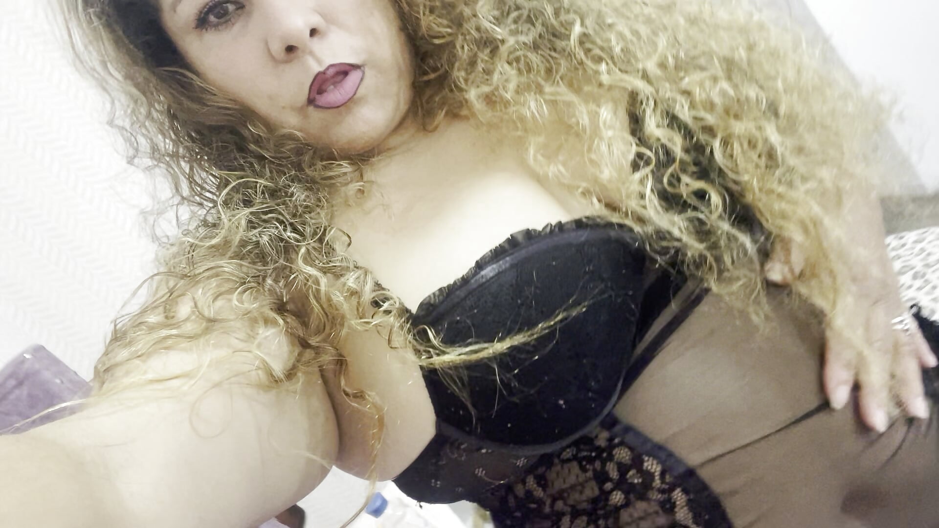 I want to have you for me – video modela na kameri ViviJones