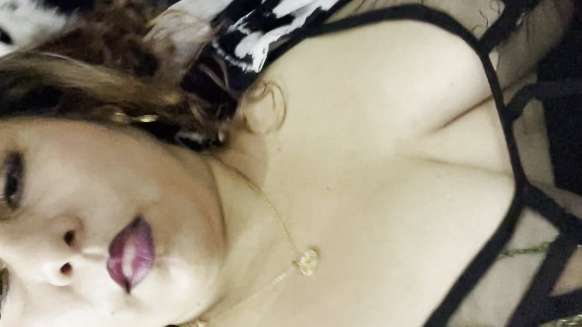 I want to taste you - Vídeo de ViviJones, modelo de vídeos