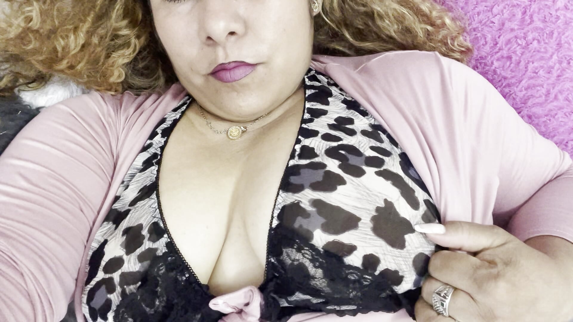 let me show you my whole body - Vídeo de ViviJones, modelo de vídeos