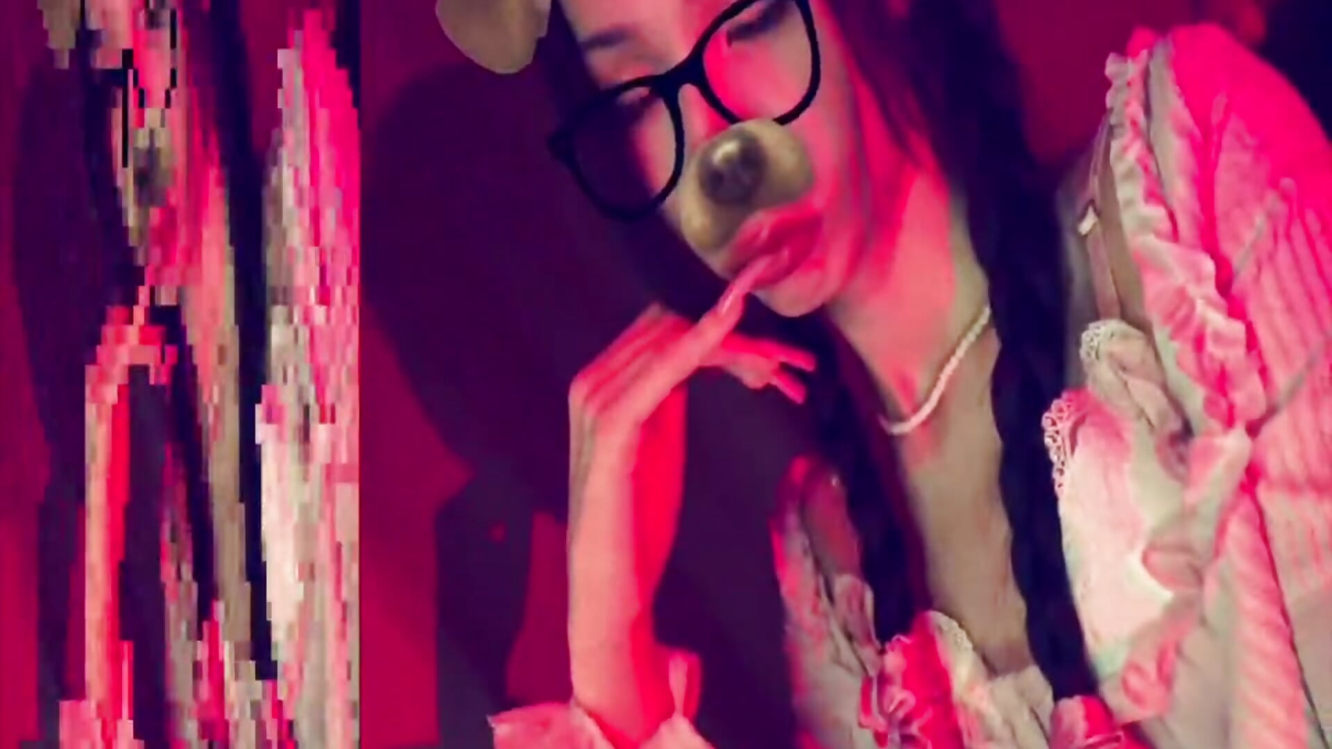 ))) - vídeo de la modelo de cam 22Ava22