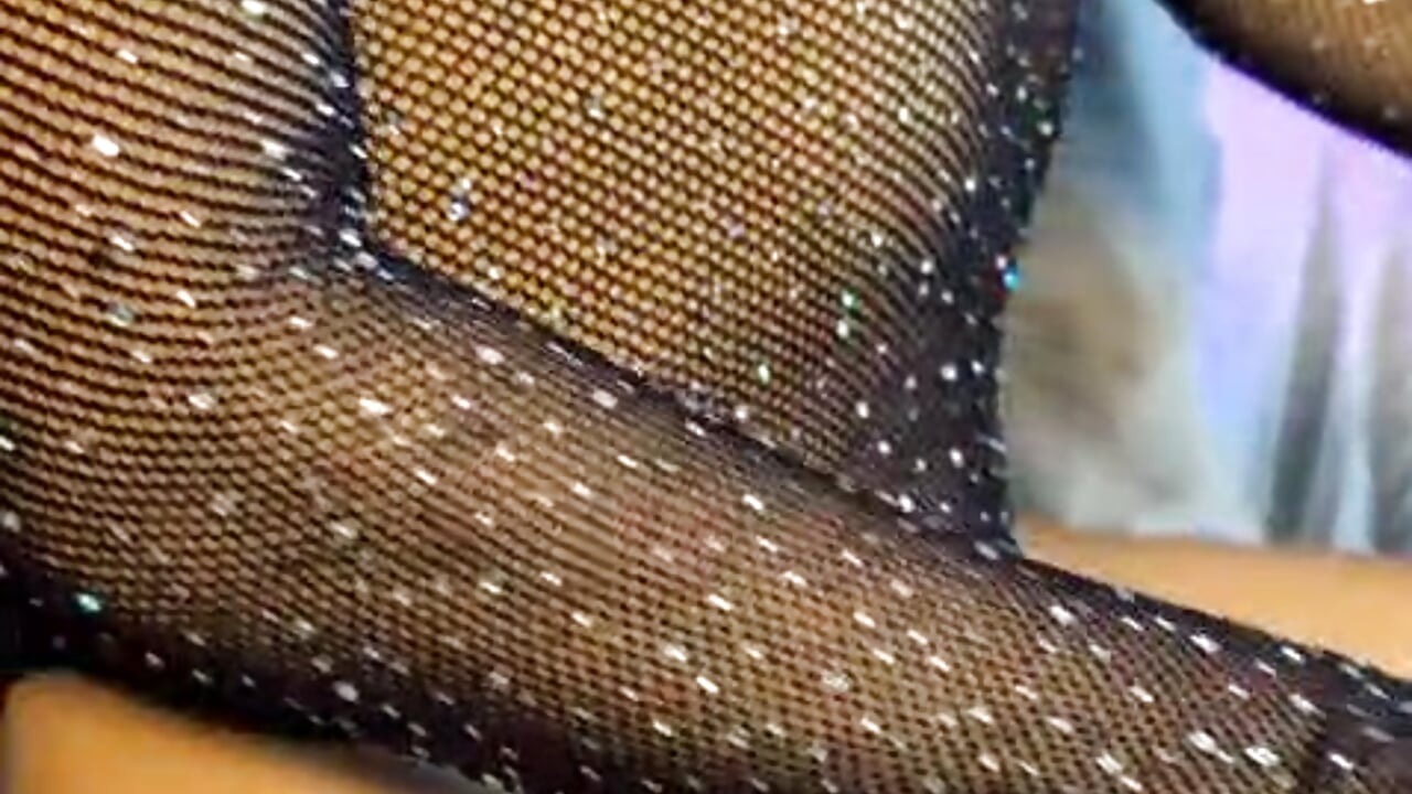 I see you looking… 👀 - video av sady_gill cam-modell