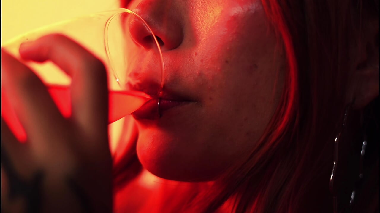 NAMII - video di Namiidexter modella di cam