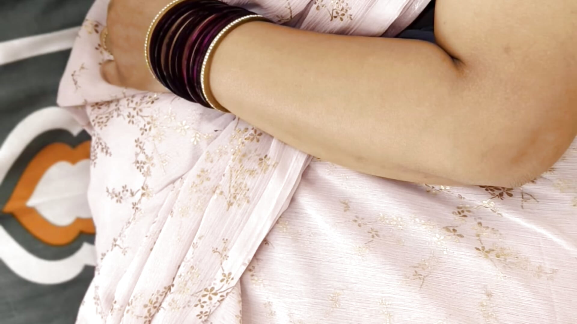 2B95C07C-80E1-47EC-AB58-B50F5938F412 - video by Sexy_Gulabo cam model