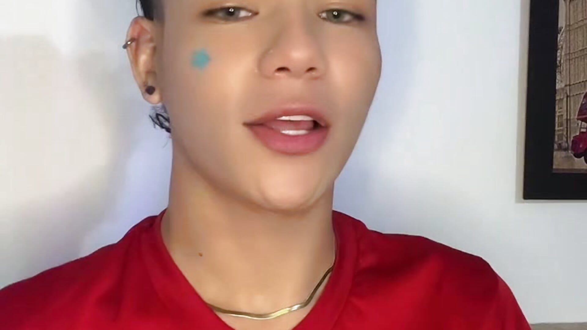 🎶 - 視頻由 sebascuterouss 主播提供