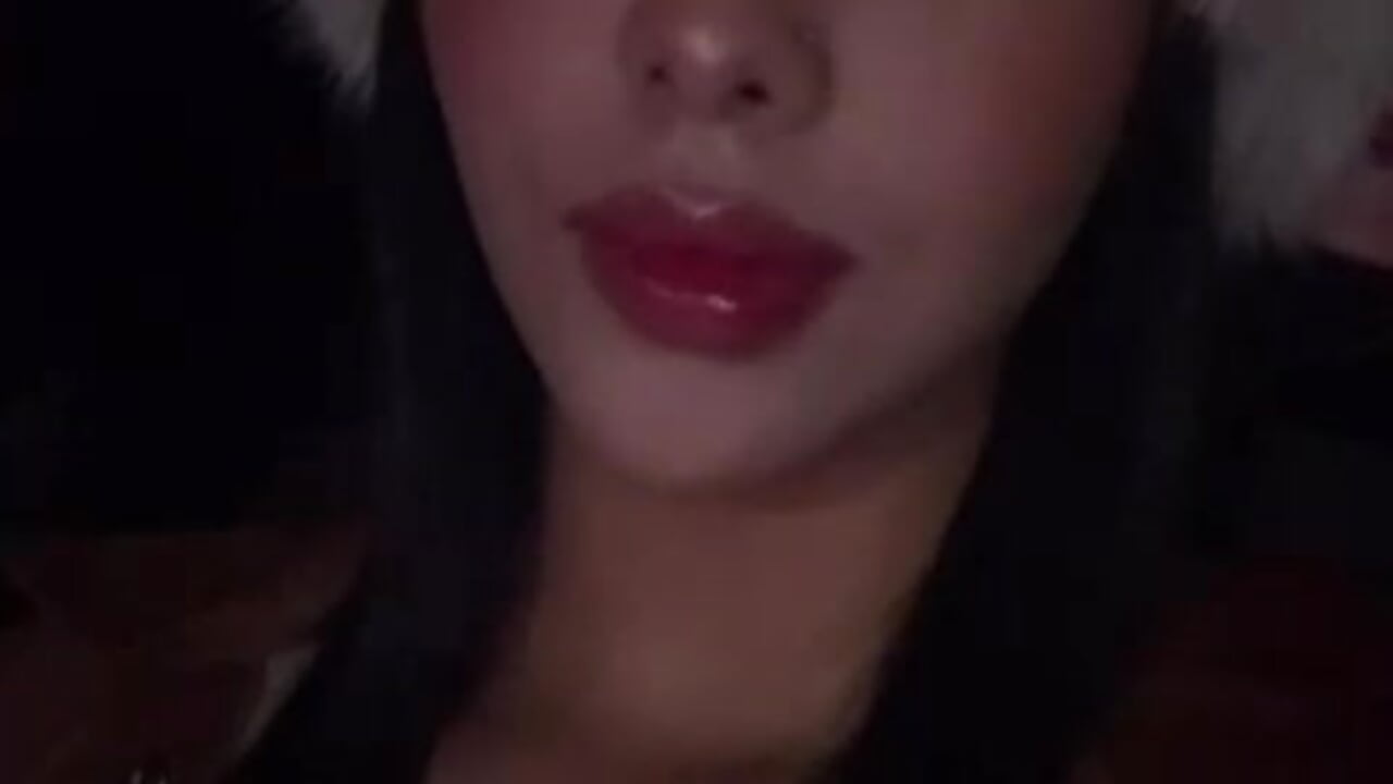 Hilary🌺 - video HilaryQueen_ kameramallilta