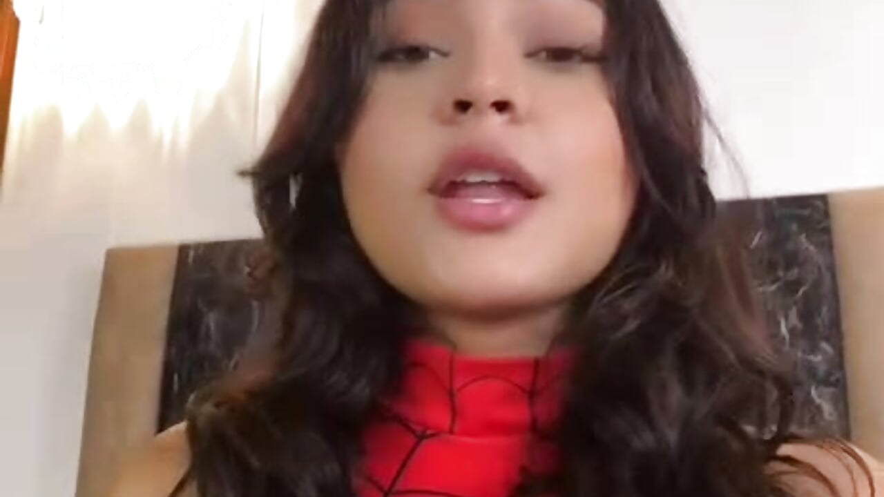 Sweet but a little naughty… come find out - Vídeo de SweetNami_, modelo de vídeos