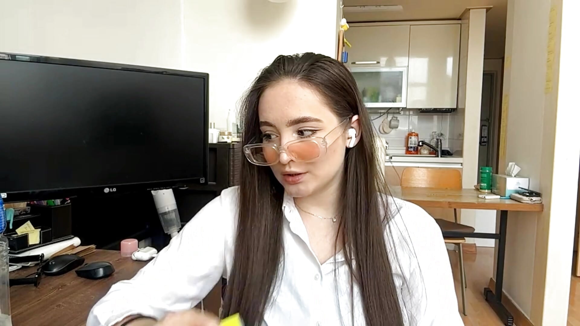 Behind the Screen - video van Marry_Stritteded cam-model