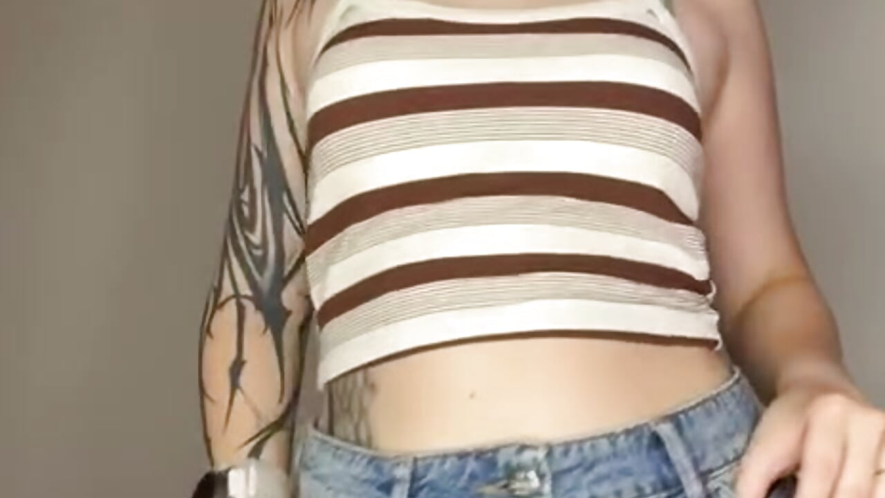 😍 - video by MadalynNosel cam model