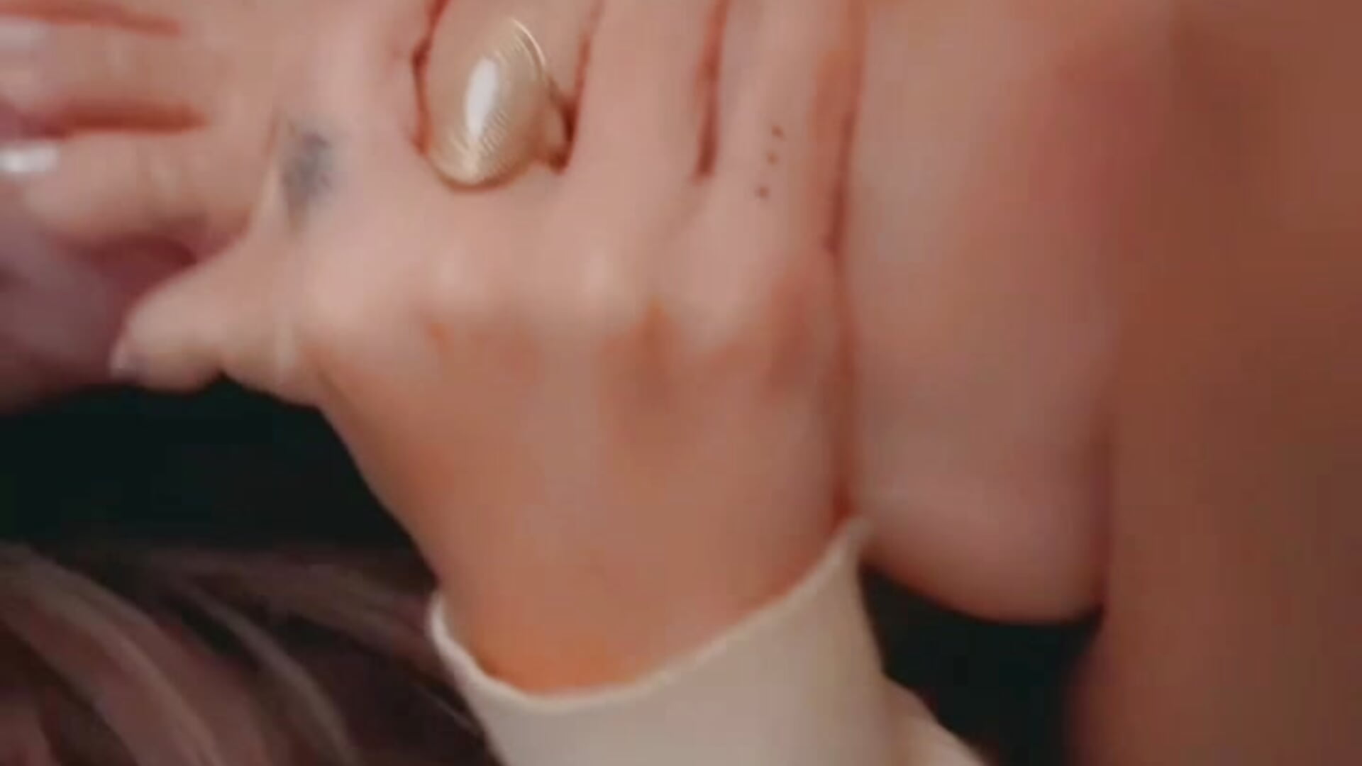 JE LECHE MES ORTEILS PLEIN DE BAVE 🦶🏼🤤🤤