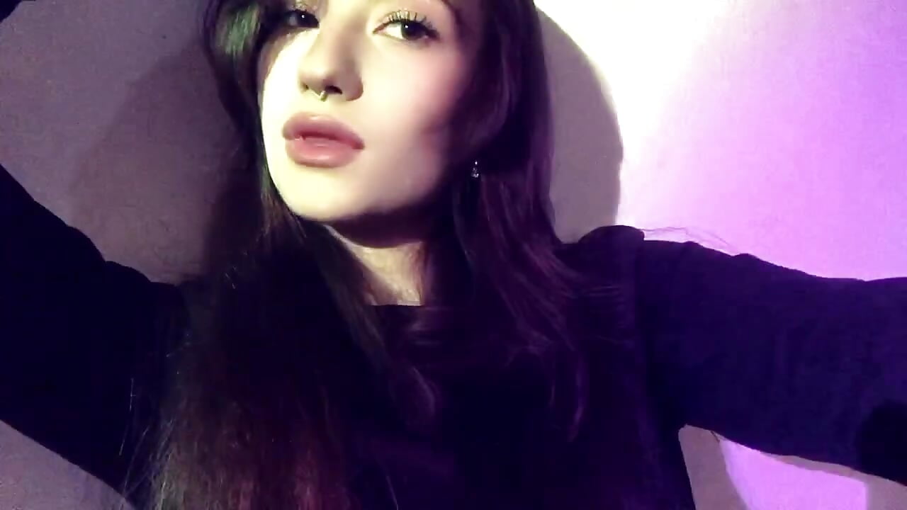 <3 - วิดีโอโดย MallieHinsch โ  มเดลแคม