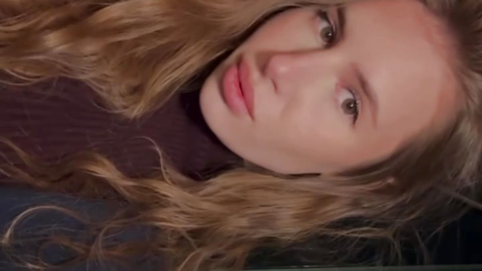 my own corner :3 - วิดีโอโดย PollyRysh โมเดลแคม