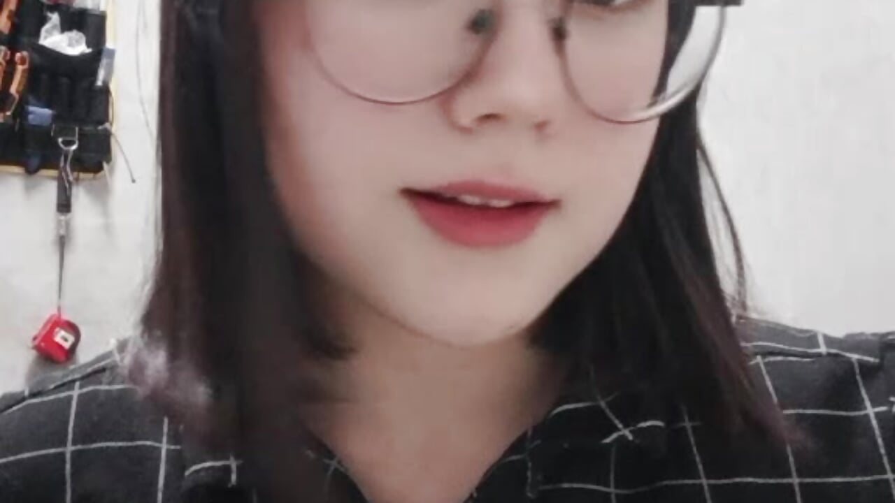 Hello ^^ - video by LezlieEllegood cam model