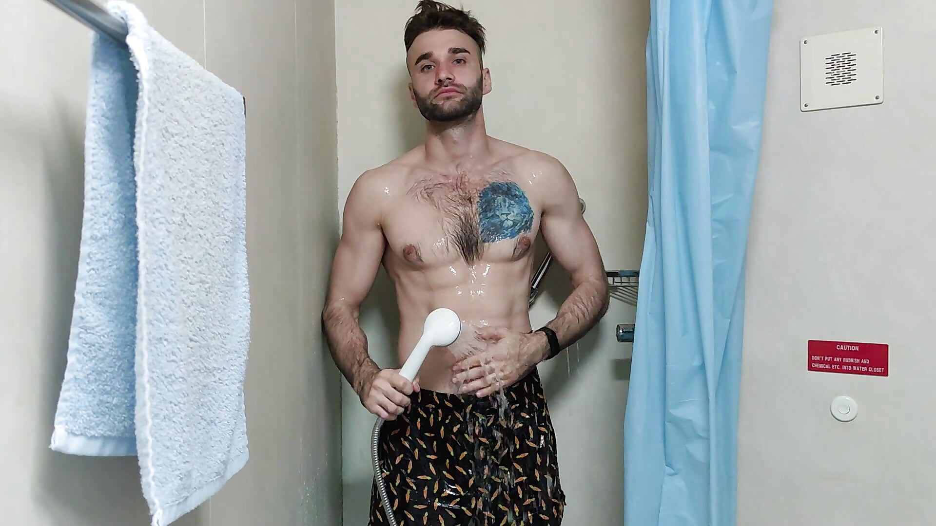 Trailer: Shower in Ship Cabin – Funny Carrot Underwear - Vídeo de DaddySlava, modelo de vídeos