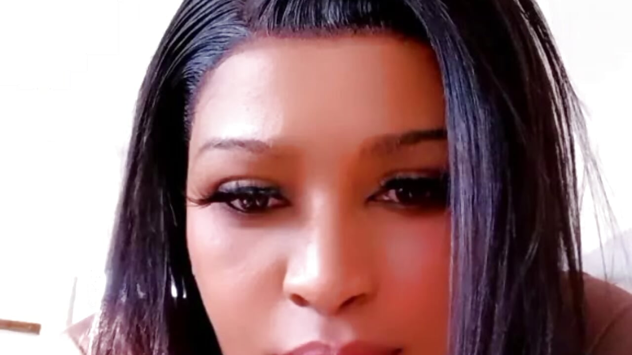 face - vídeo de la modelo de cam Freakyslut-39