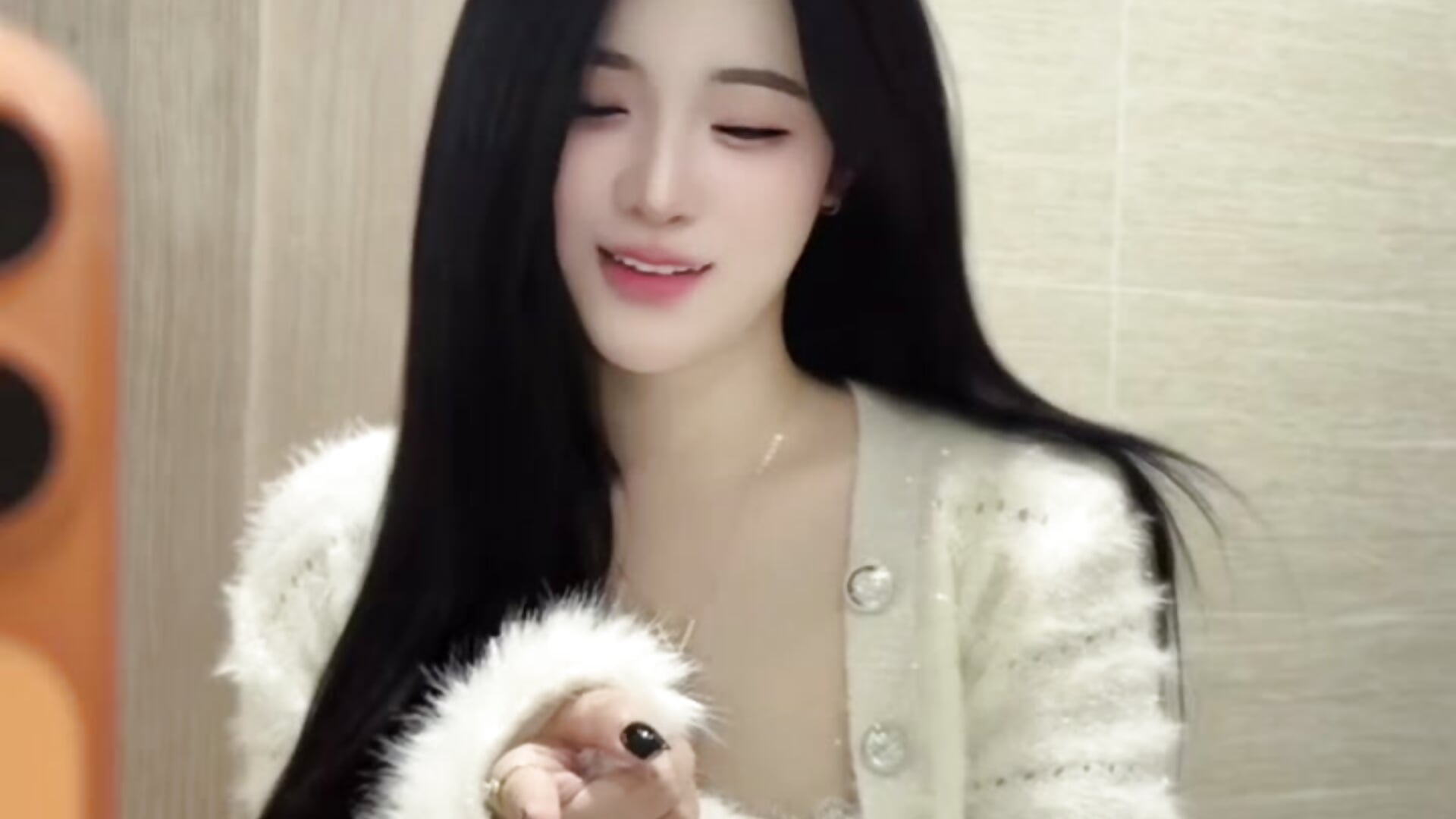 1000002830 - vídeo de la modelo de cam Alicee_001