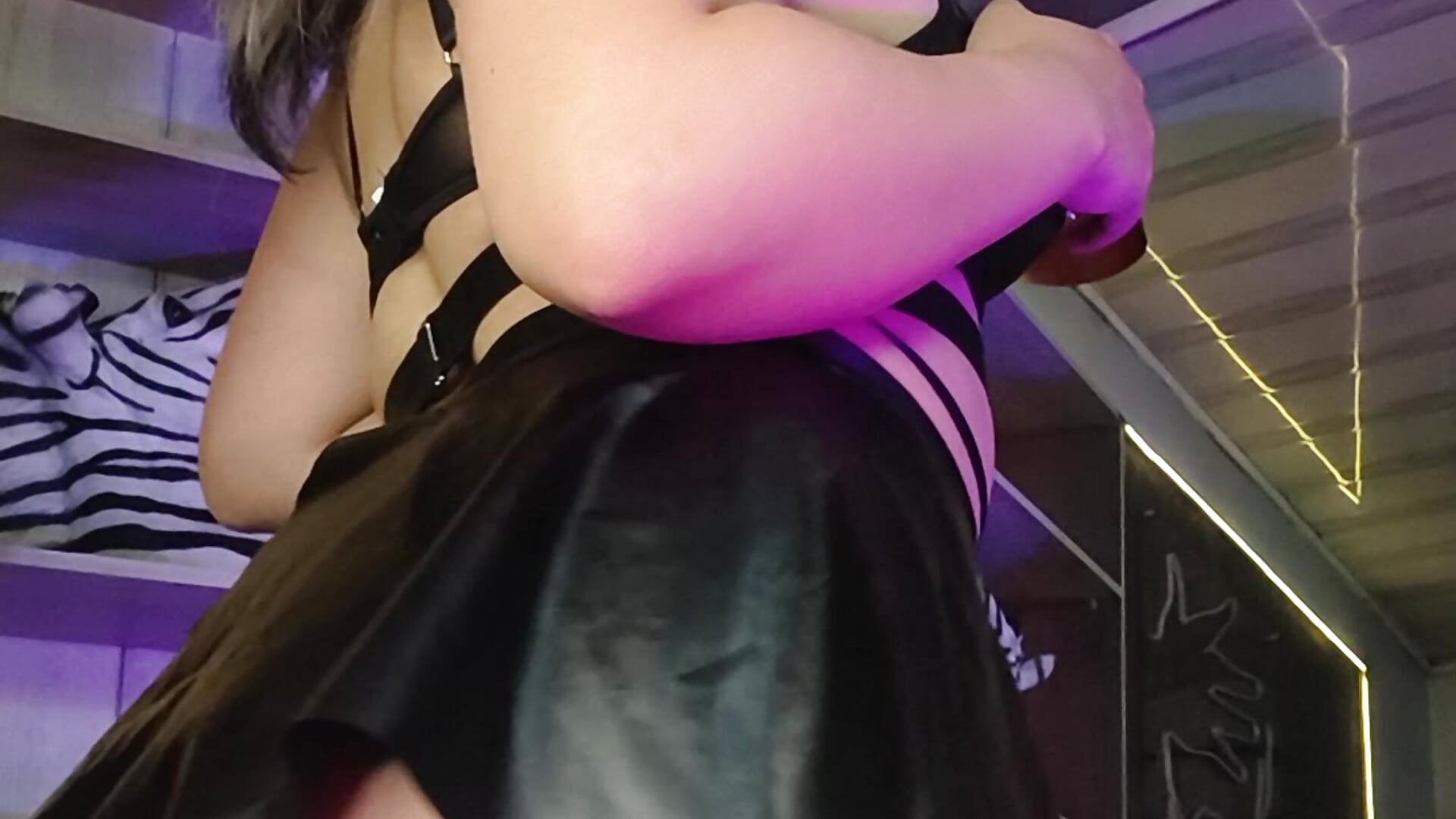 Hii!! - vídeo de la modelo de cam Saraa_love_