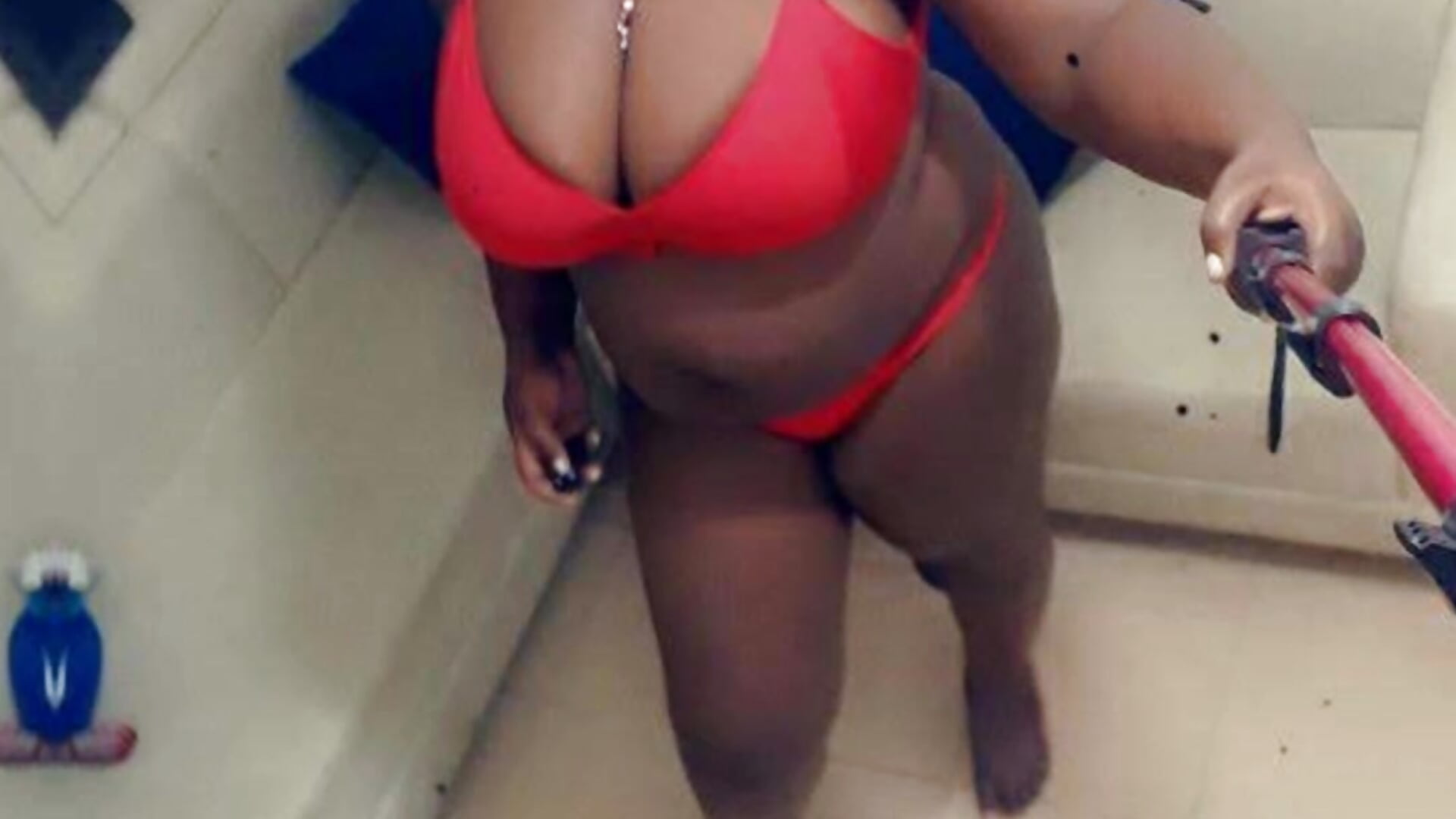 1000335256－カメラキャストのvicobruchettyの動画