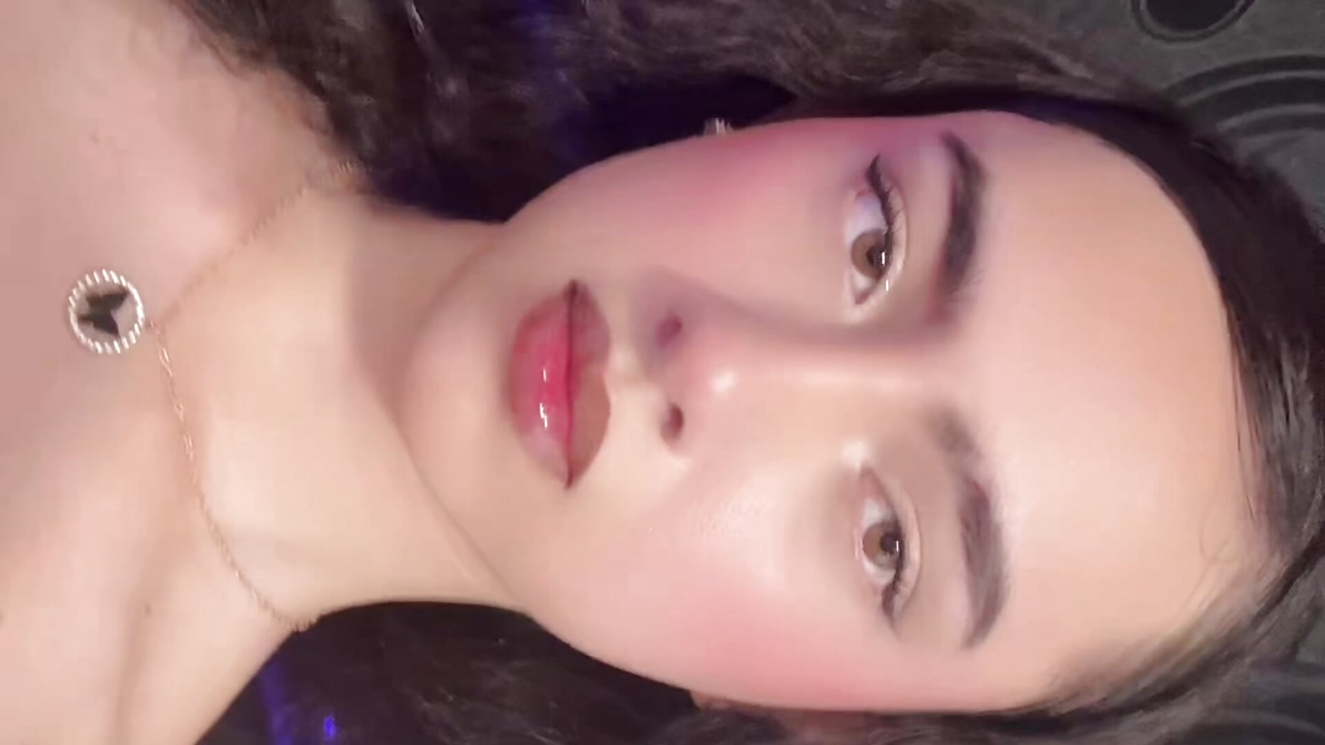 Hey guys 💋 - video by kammy_bonbom cam model