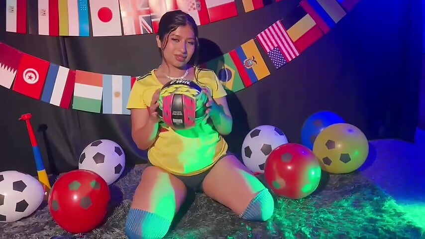 You naughty soccer player, you want to play🔥😈 - video di zaraywhitmore modella di cam