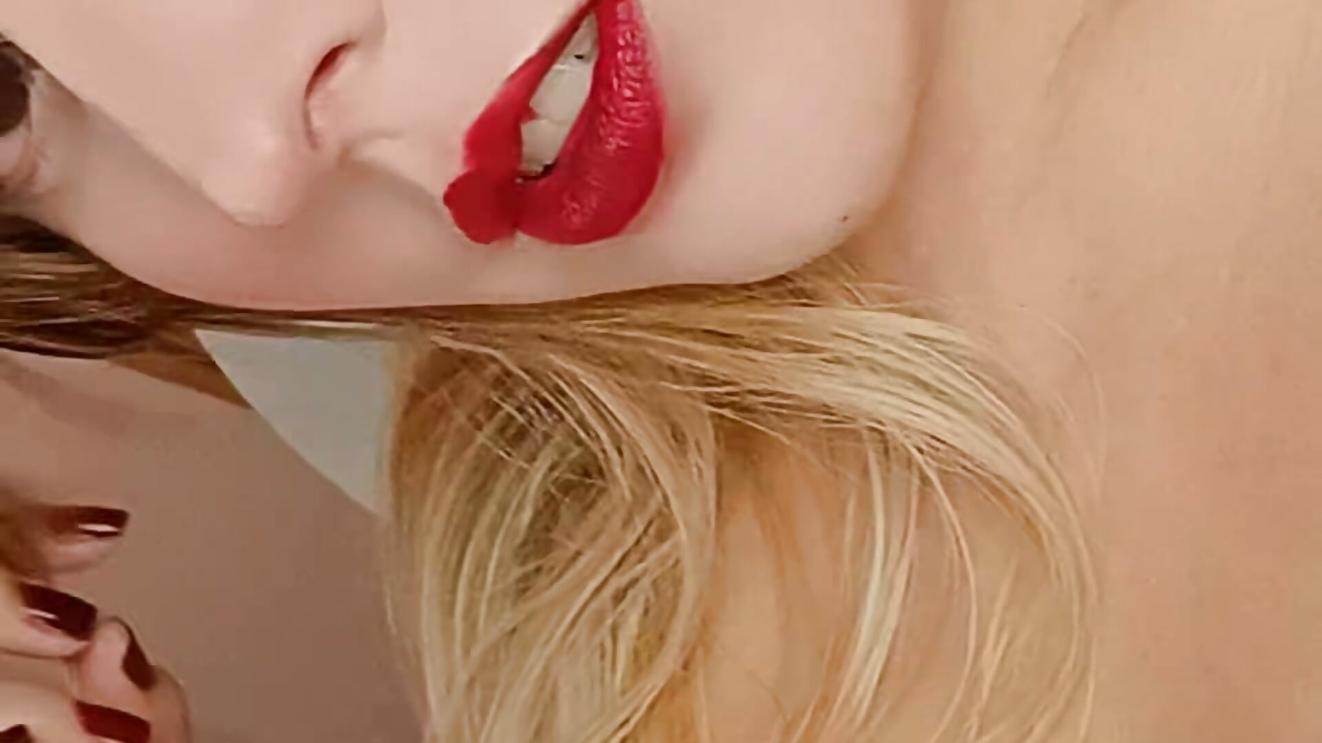 Kiss 💋 - video av jenny_Dream_ cam model