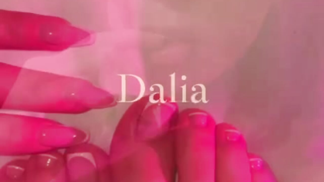 my pleasures - video di DaliaCastle modella di cam