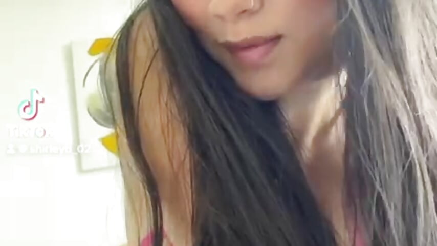 🫣🫣🫣 - วิดีโอโดย Kendall_Rous_ โมเดลแคม