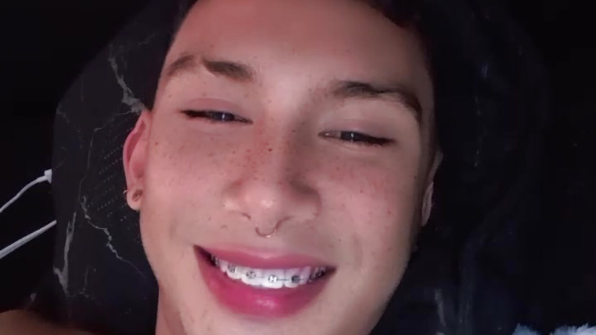 Let me become your best thought🤗 - video van enzo_soto cam-model