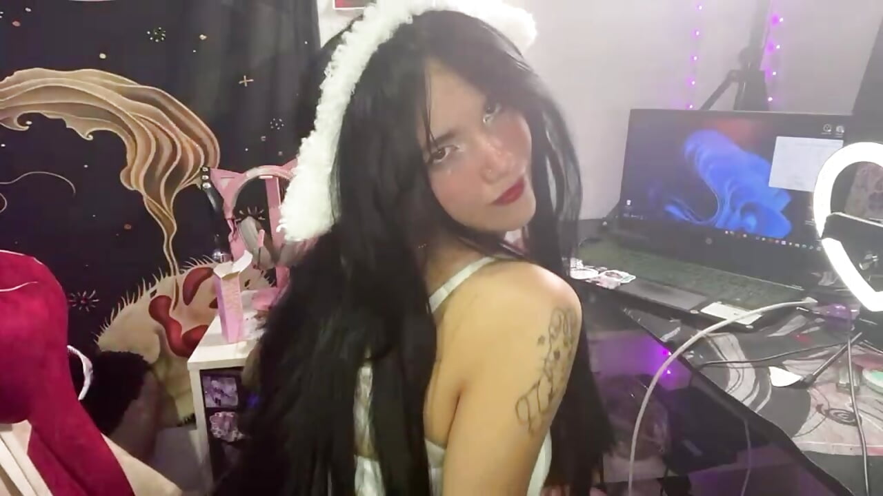 its me >.< - video by Anneharperr cam model