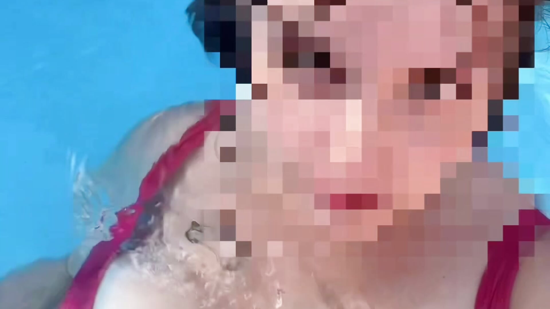 Sara in piscina 😋🩷 - Vídeo de danyesara, modelo de vídeos