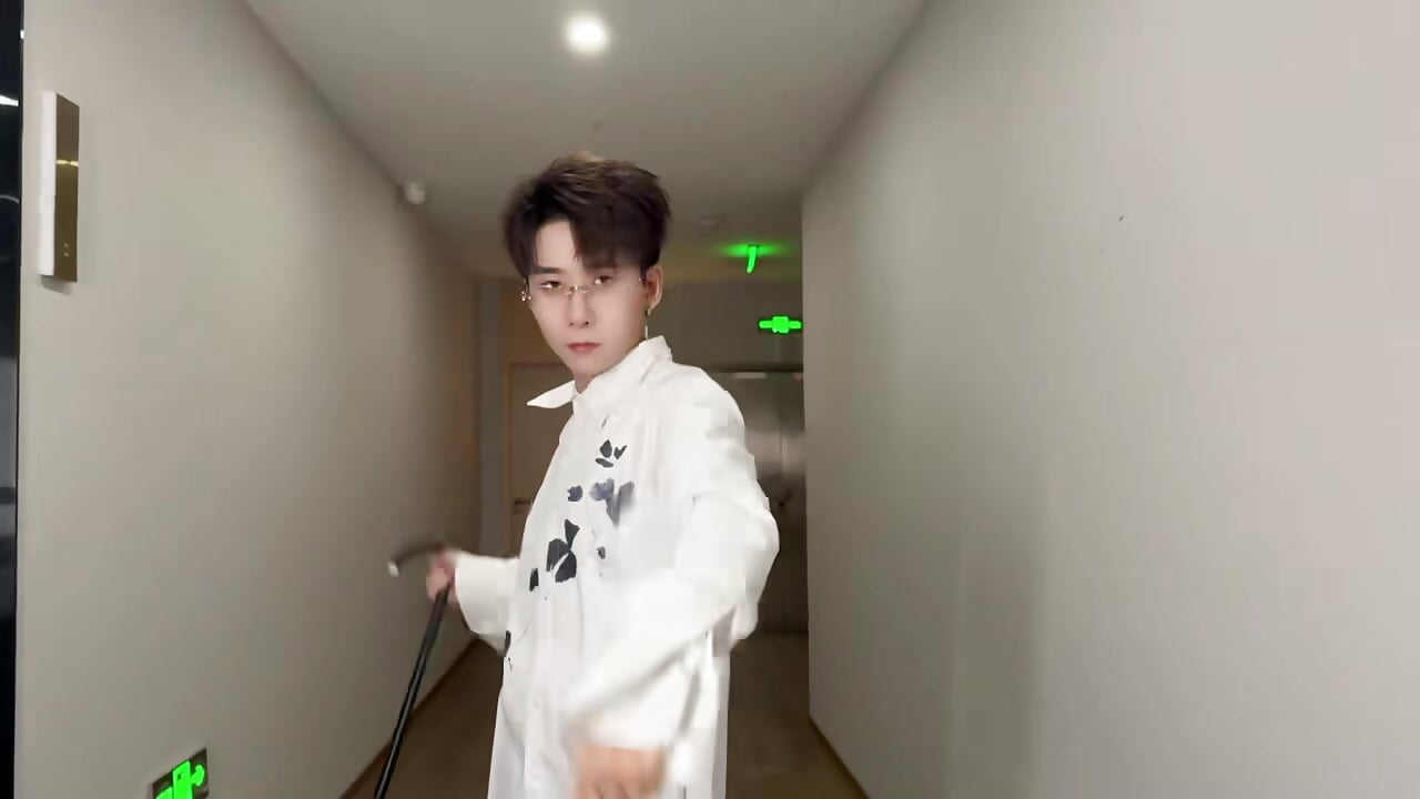 No.4浩浩 – video modela na kameri MS-818