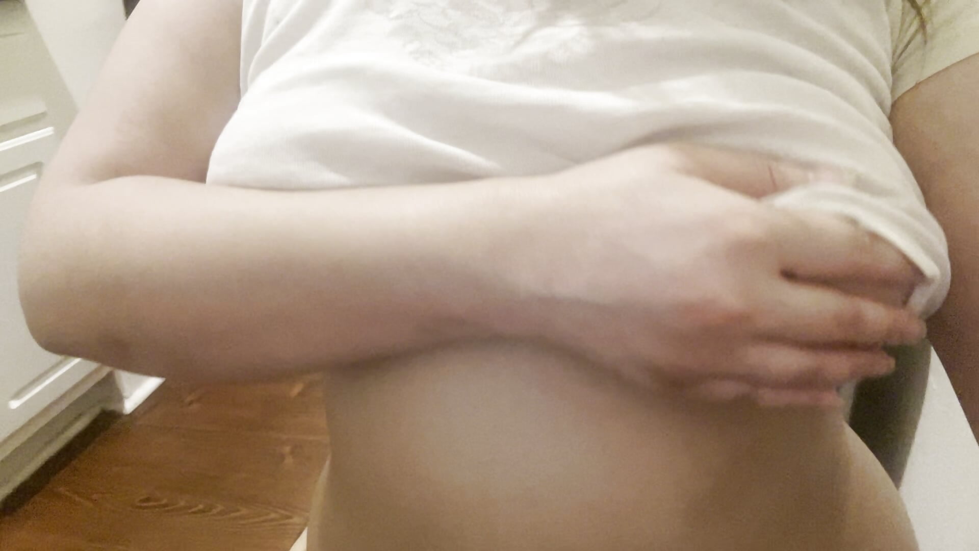 little tease ;) - clip cu ariaxm00n model videochat