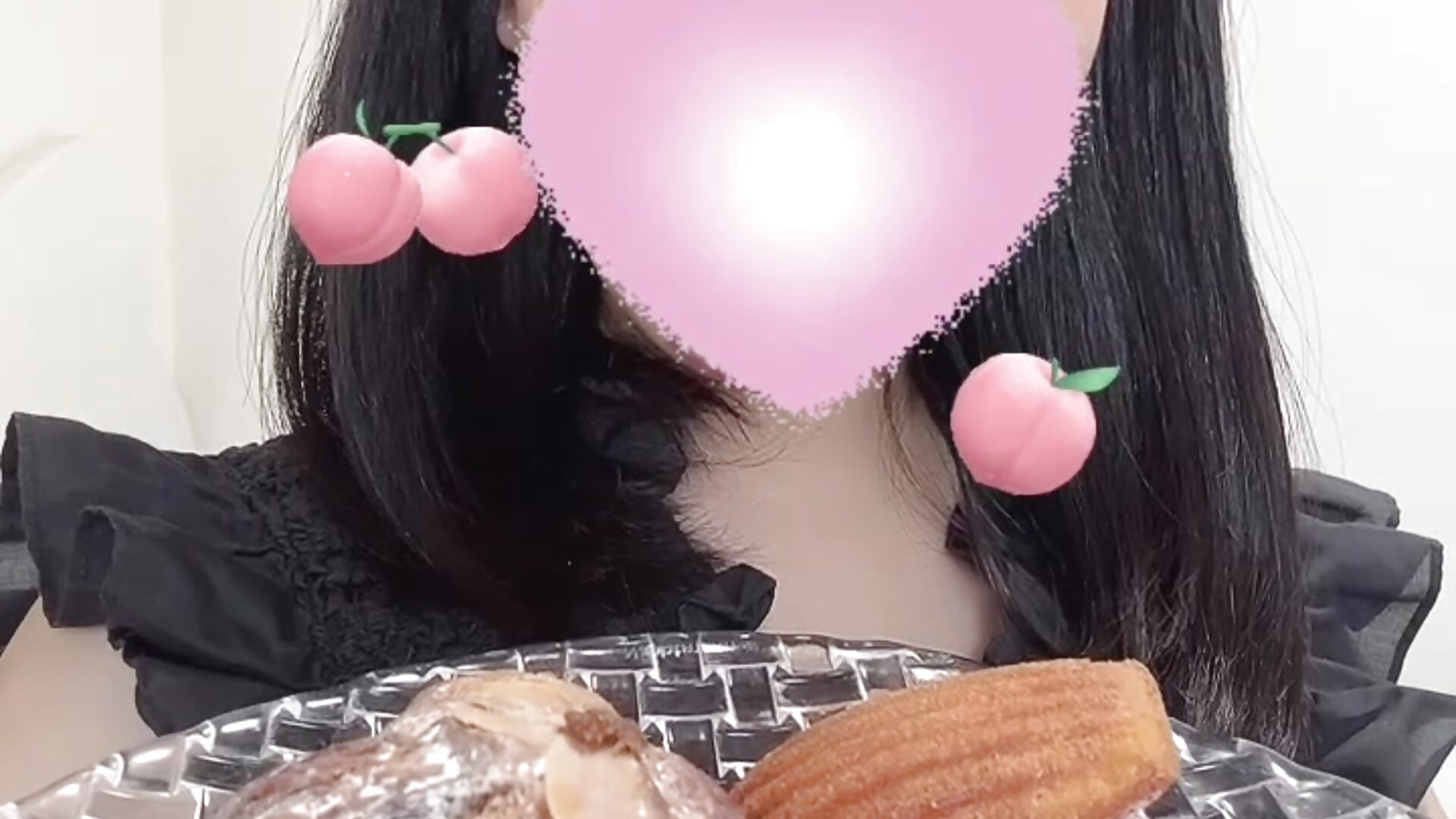 いただきます😋 - video by sa__ra- cam model