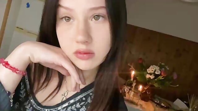 Hello - video by petite_temptresss cam model