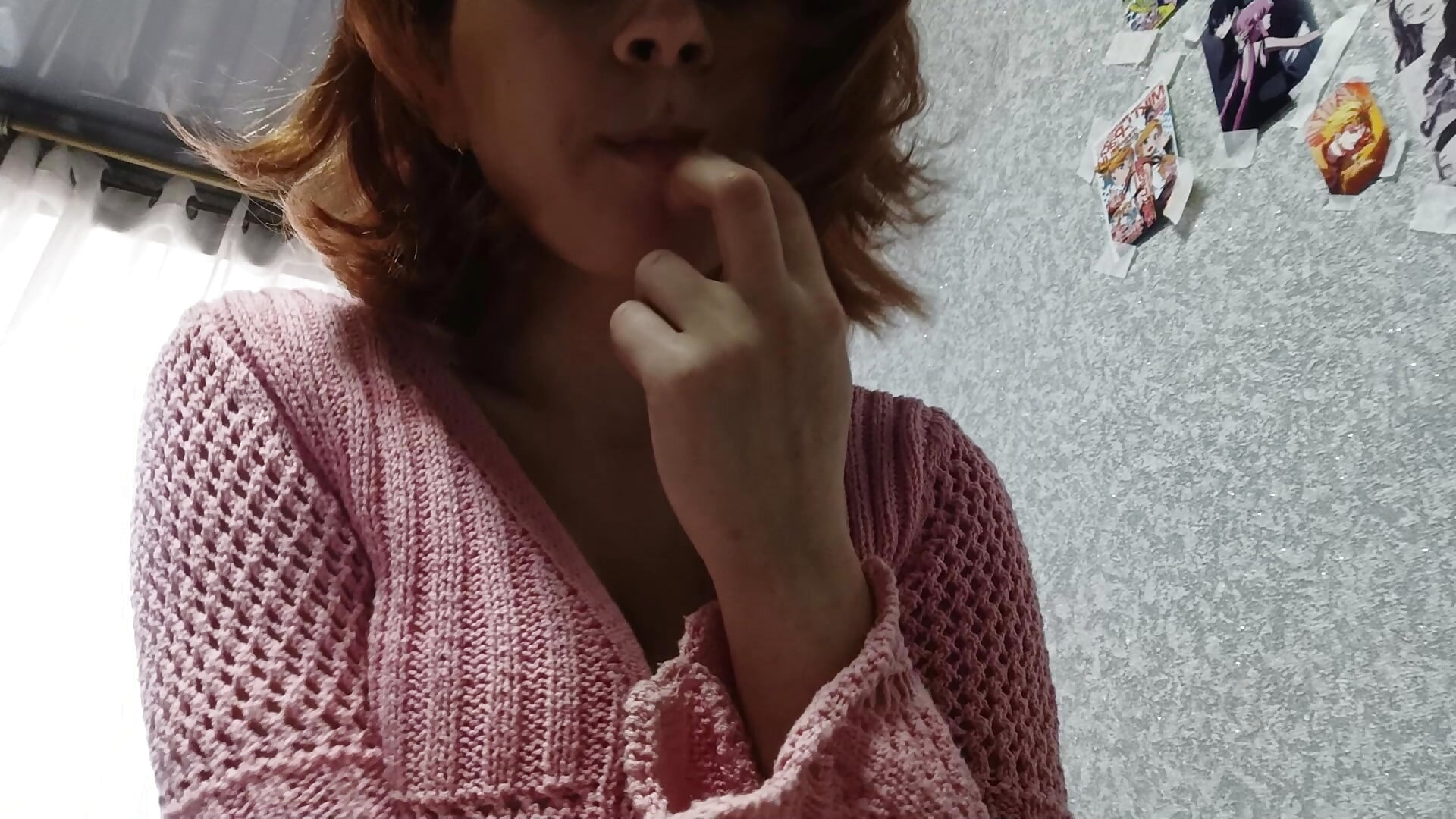 Sexy tonguye play - clip cu Janet_Vibes model videochat