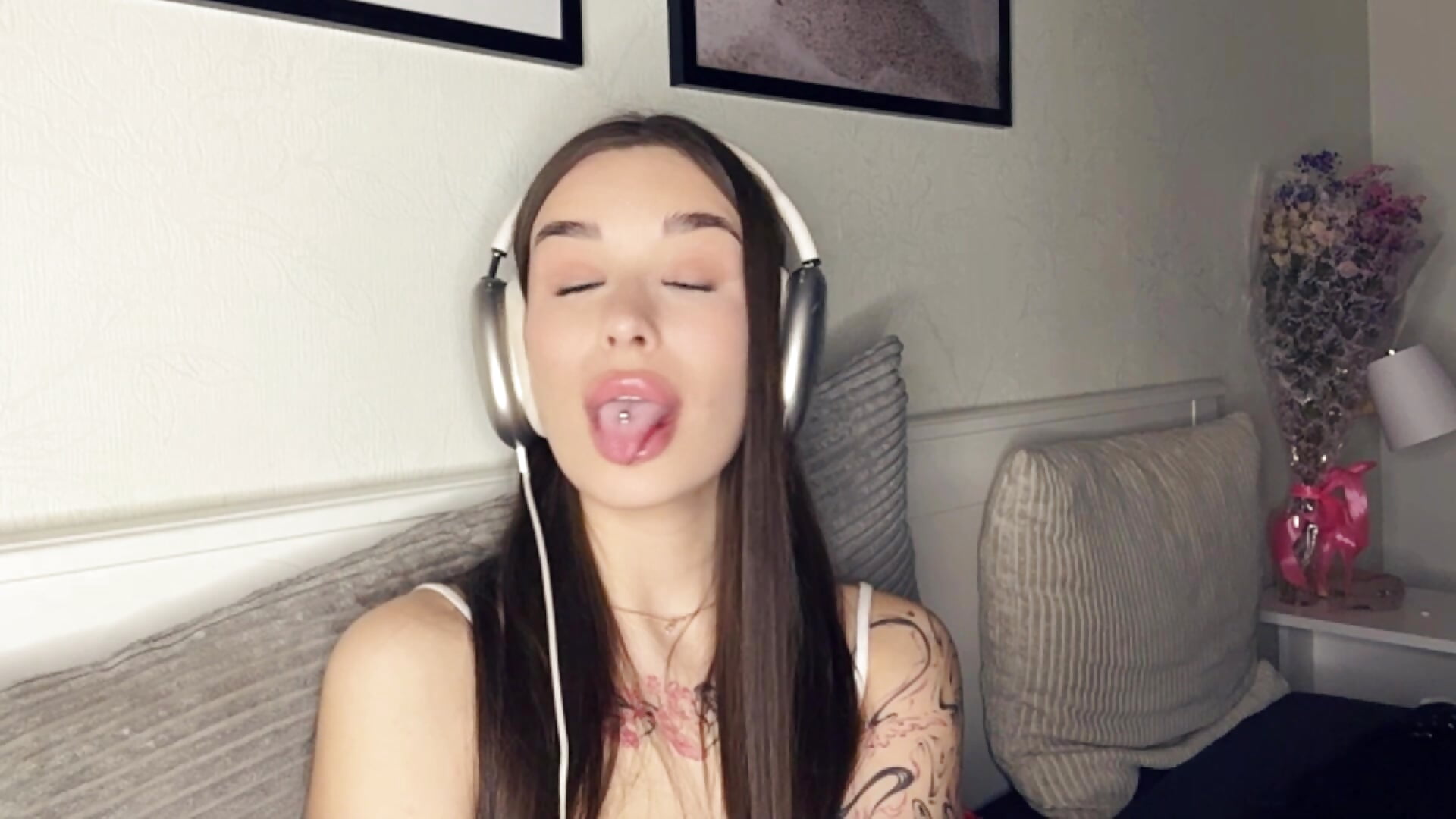 Hello ^^ - відео від вебкаммоделі NoBurtenGirl