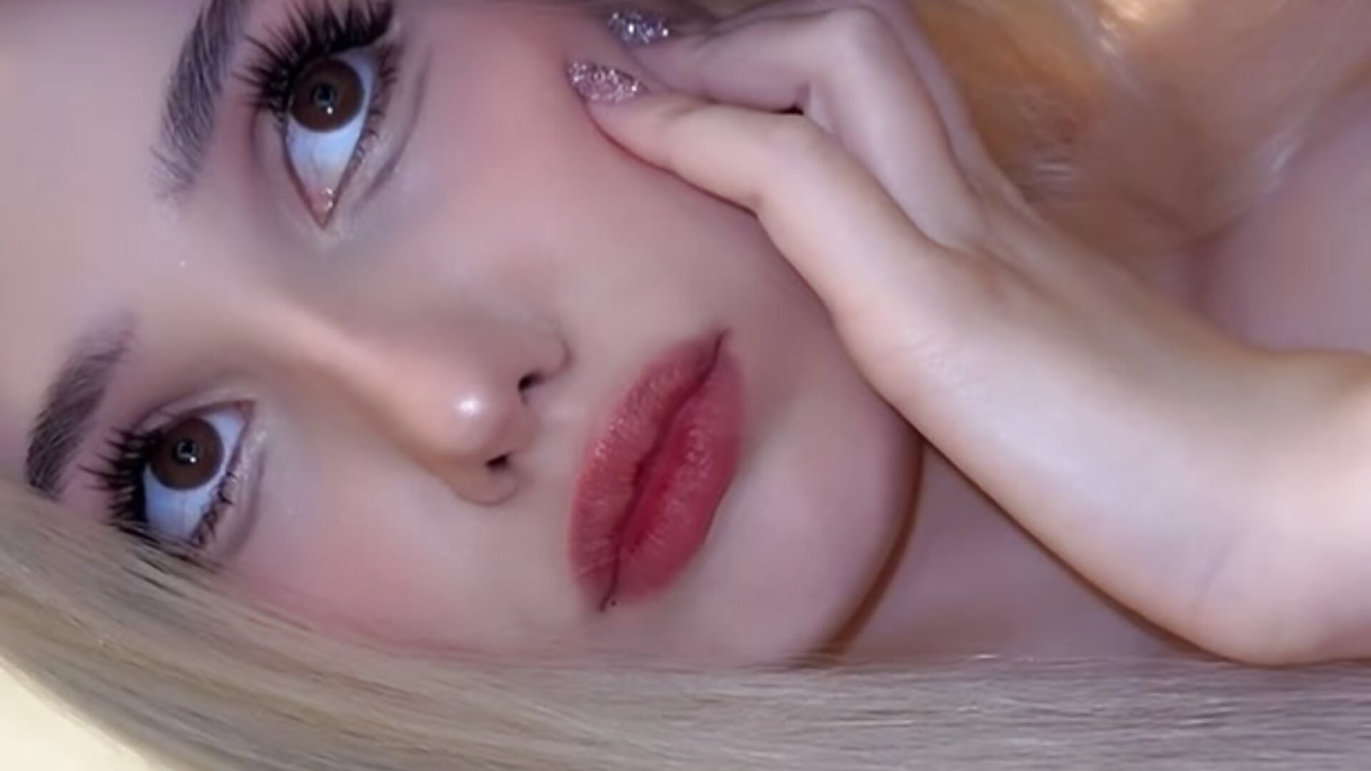 My first video here ^^ - βί ντεο μοντέλου Barbiebloom