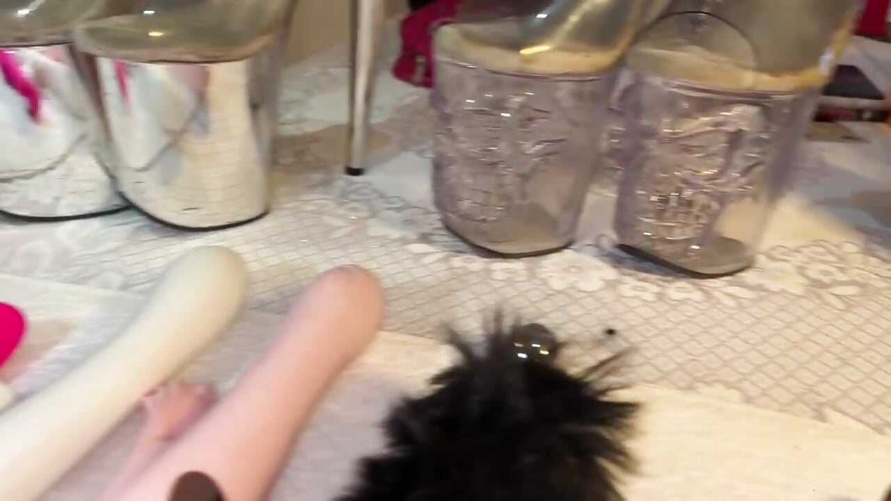 juguetitos - відео від вебкаммоделі sexyblood96