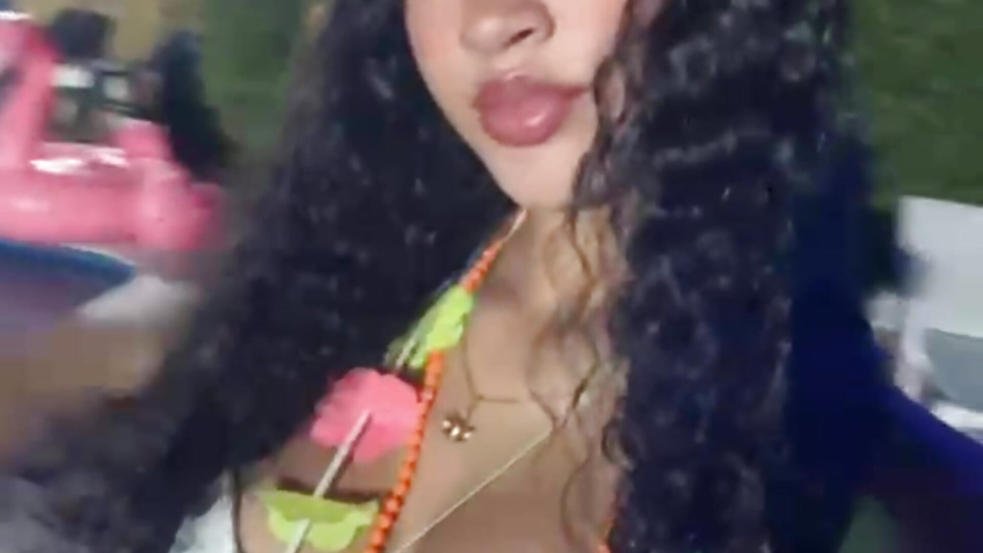 Submerged in temptation🥵 – video af Vaithiare_stone cam-model