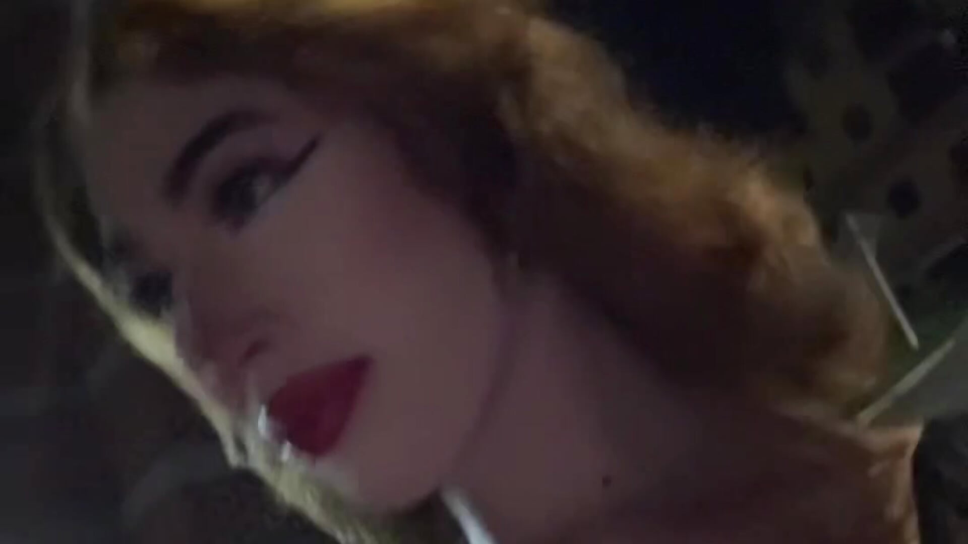 Hey – video od webkamerové modelky Cheri_Stars