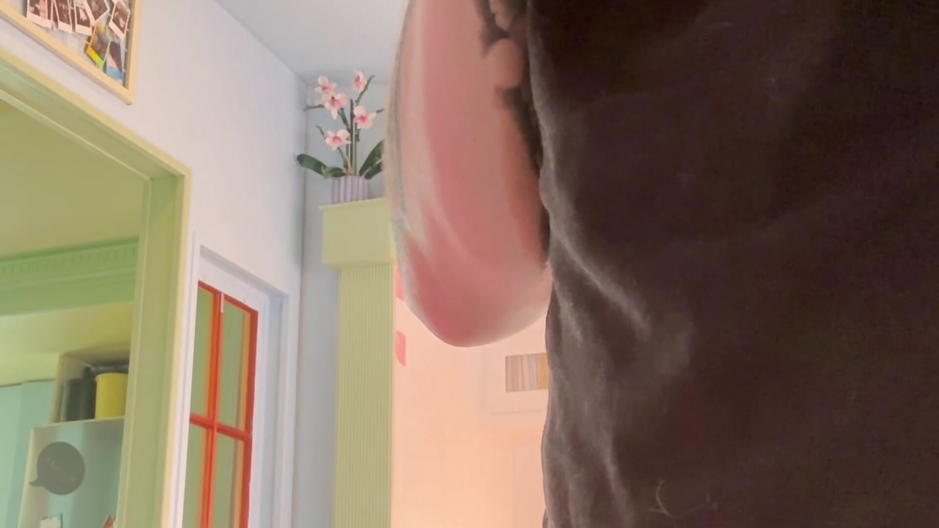 Me blowing clouds and stroking－カメラキャストのthetearitsの動画