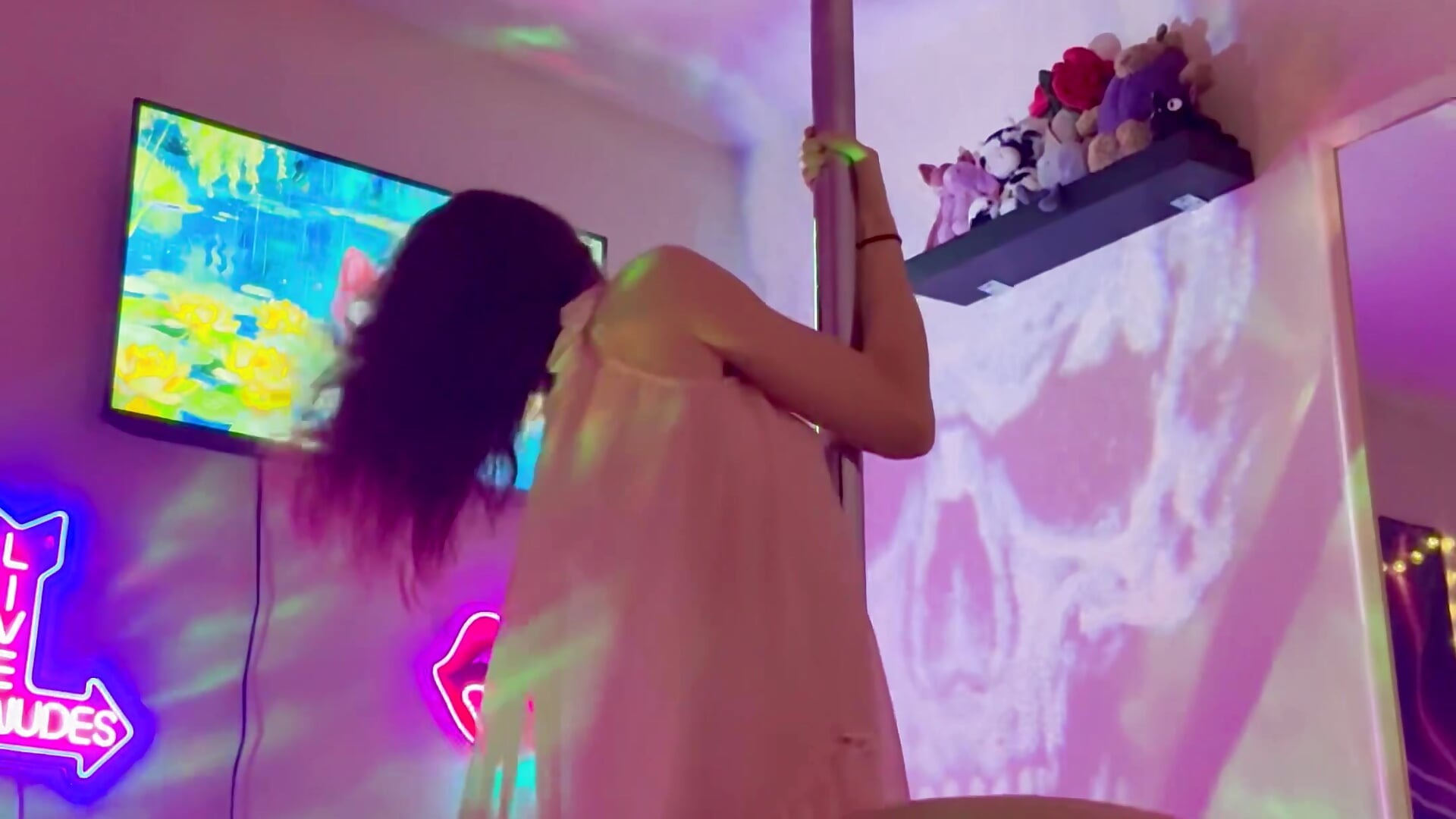 🩰✨POLE💫💕 - 4shk4sh adlı kamera modelinin videosu