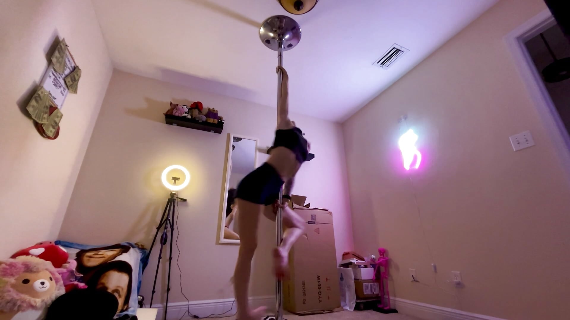 Pole Spins 💫 - video by 4shk4sh cam model