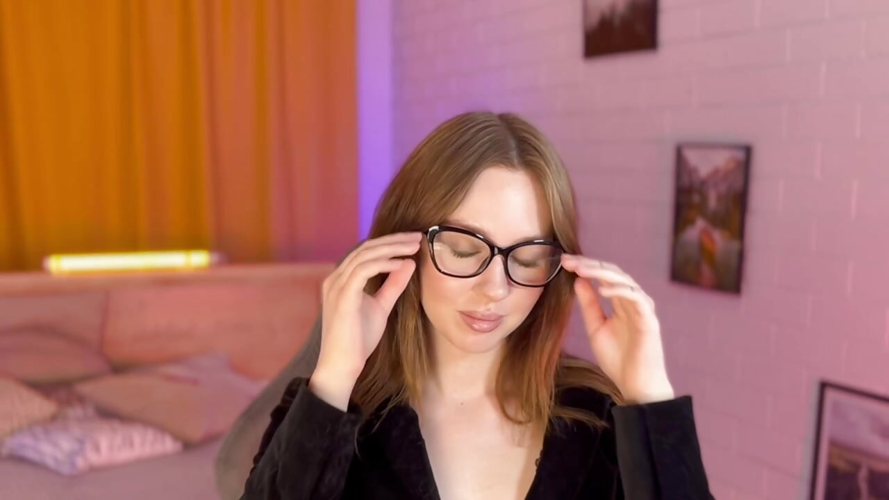 I wait you♥ – видео вебкам-модели MeganClapp