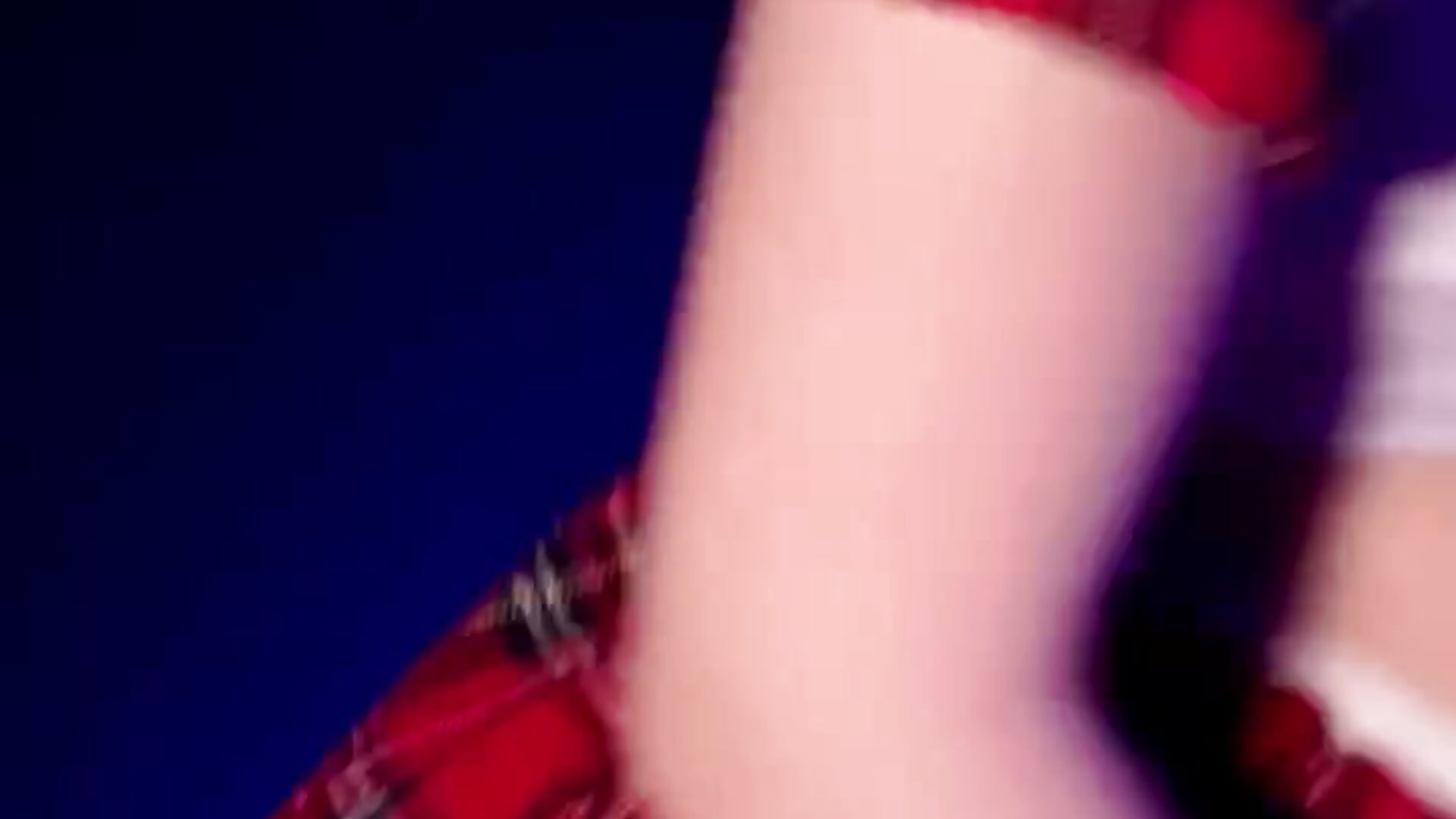 Soft Motion Tease – видео вебкам-модели BlushAndDesire