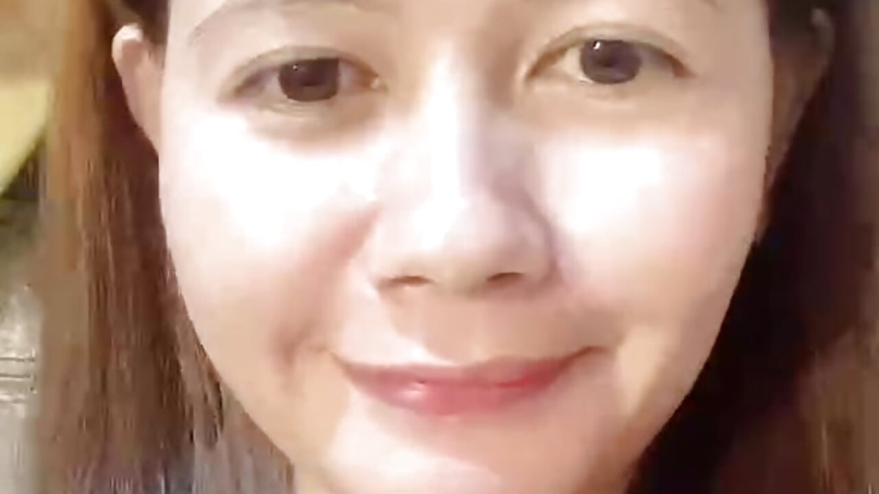 d5e3fd78-683d-4b95-aa42-56b5b2d18a01 – video od webkamerové modelky yourlenda