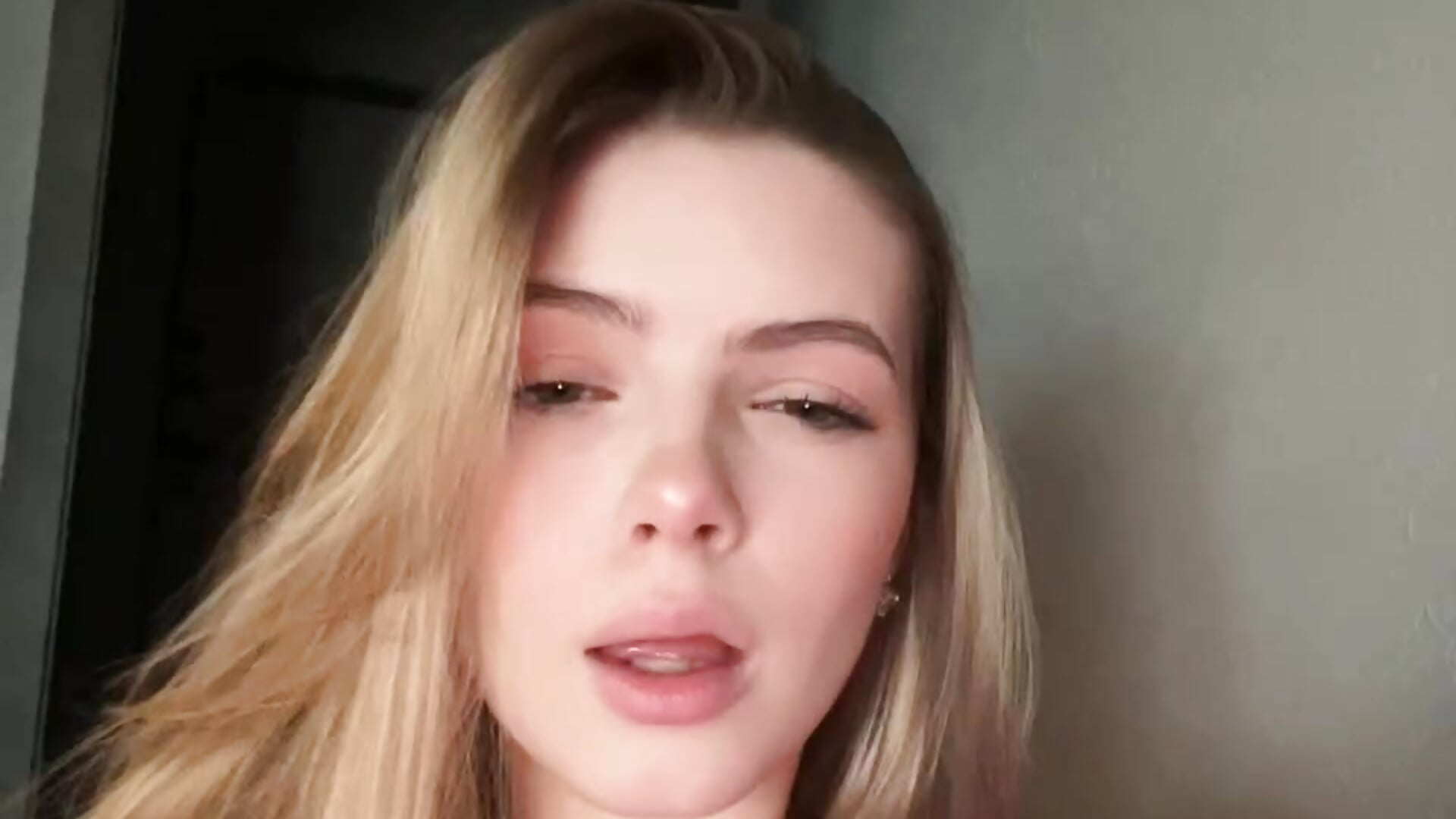 Getting crazy 2 🤪 - відео від вебкаммоделі lillly_meow_