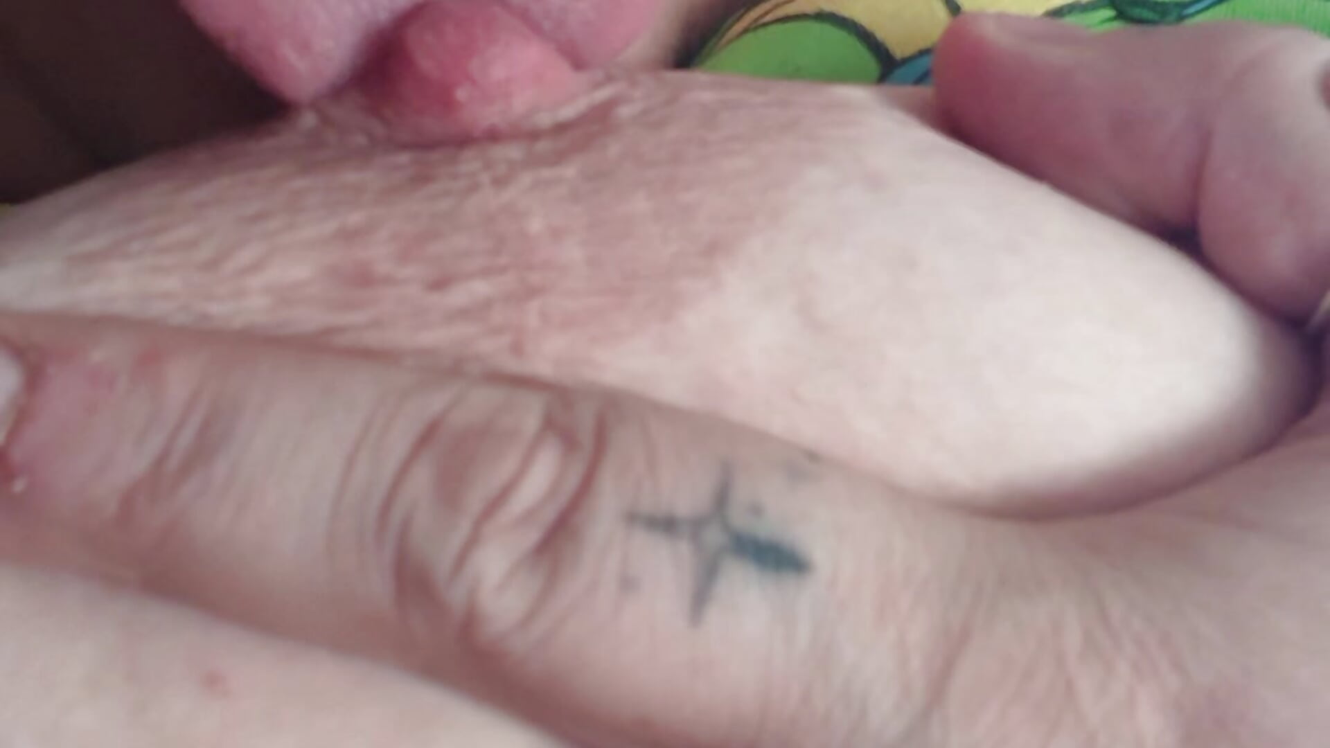 Sucking my own titty - video by Princesspippi cam model