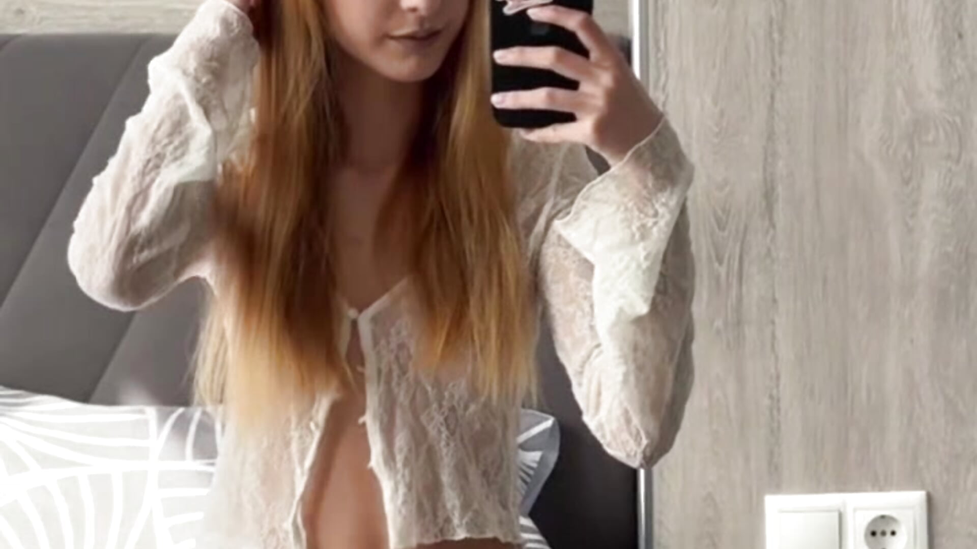 Sexy top ^^ - vídeo de la modelo de cam MadisonKiss_