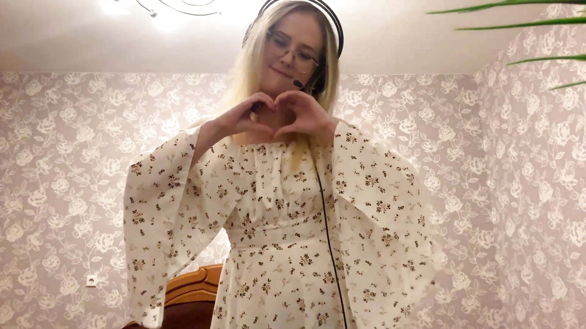 You can see my boobs through my dress) - video by ElmiraGildea cam model